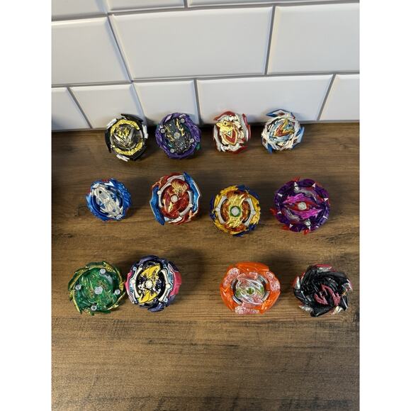 12 Beyblades, Accessories, Carry Case READ - Picture 7 of 11